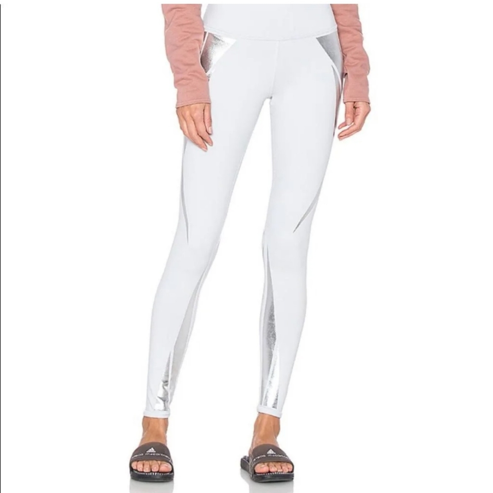 Alo Airbrush Leggings Dove Grey with Silver Facet Size Small - Picture 3 of 13